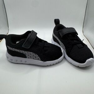 🎊HP🎉 Puma Toddler Size 5M Girls & Boys Black and White Sneakers